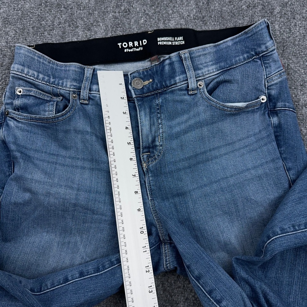 Torrid Bombshell Flare Jeans Women 14XT Gramercy Wash Premium Stretch High Rise - Picture 7 of 10
